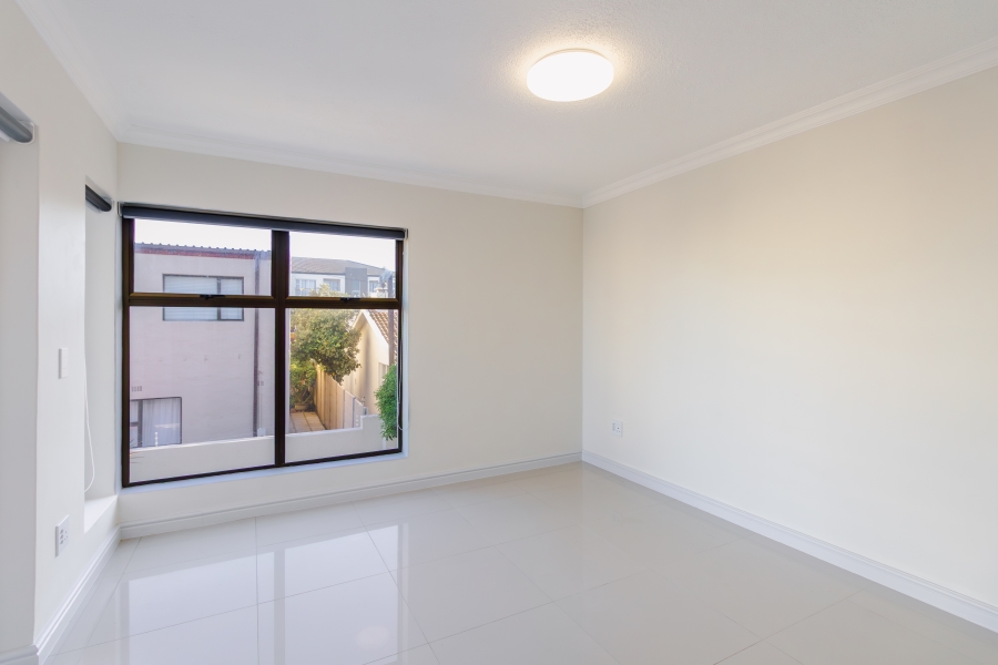 3 Bedroom Property for Sale in Bloubergrant Western Cape